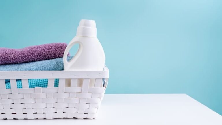 Laundry & detergent